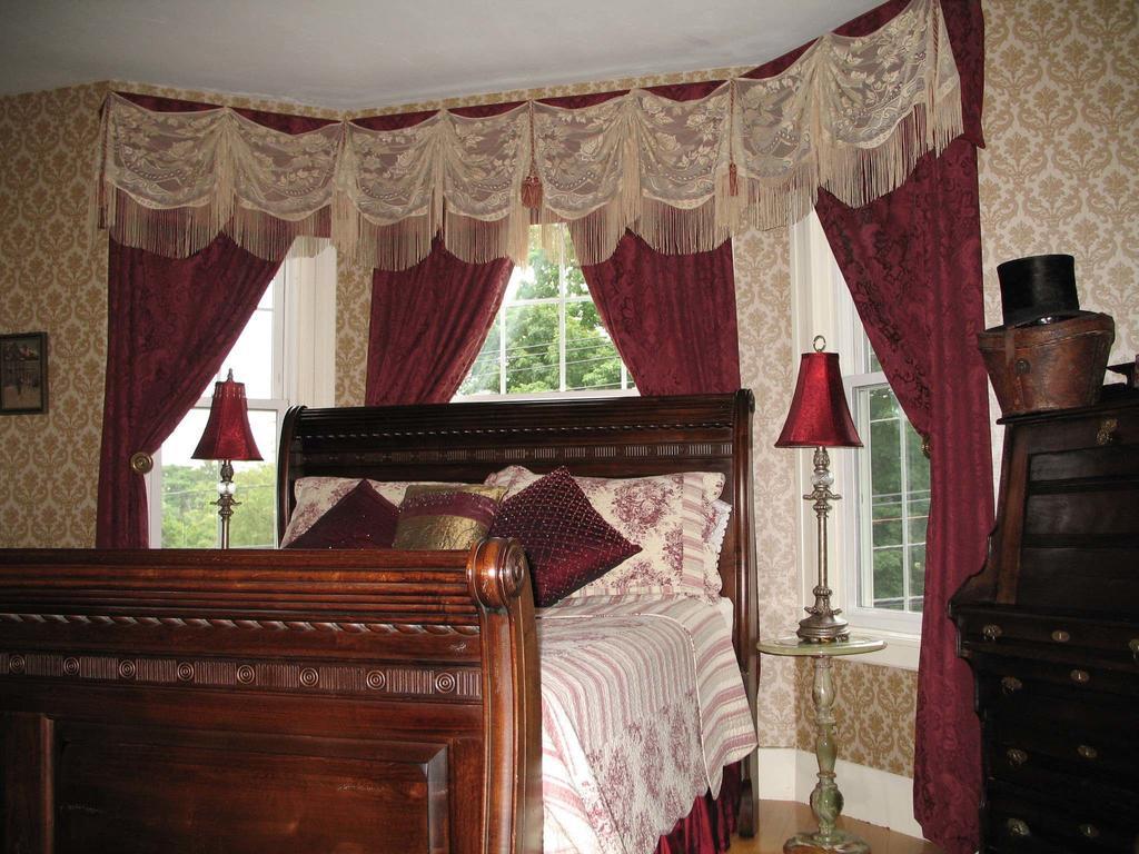 The Sleigh Maker Inn Bed And Breakfast Westborough Habitación foto