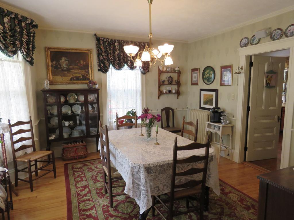 The Sleigh Maker Inn Bed And Breakfast Westborough Exterior foto
