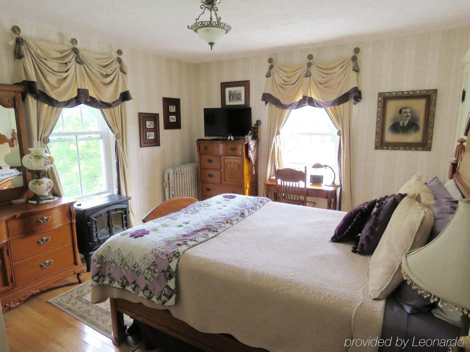 The Sleigh Maker Inn Bed And Breakfast Westborough Exterior foto