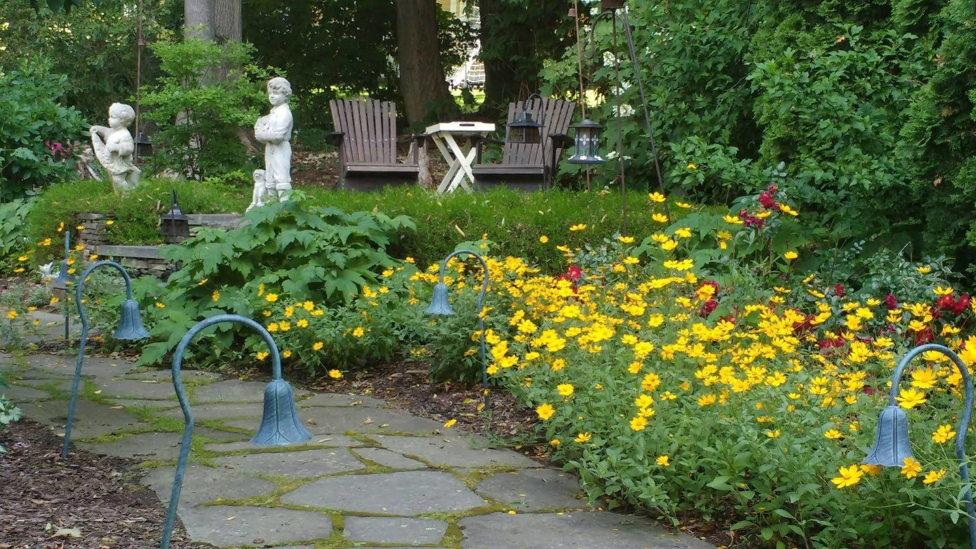 The Sleigh Maker Inn Bed And Breakfast Westborough Exterior foto